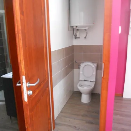 公寓 Du Saut Des Cuves 克松吕-隆日梅